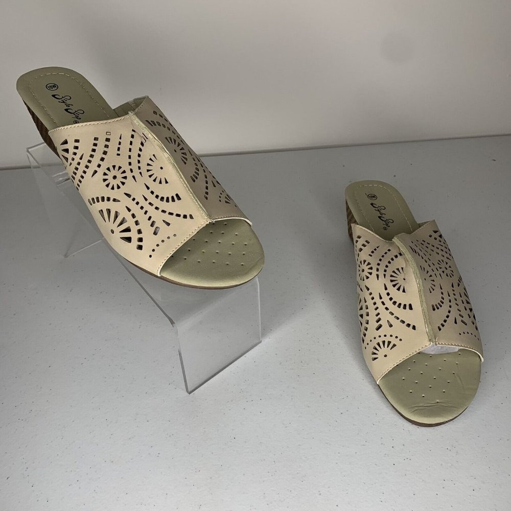 NWOB New Style Step Womens Size 10 Tan Slip On 2" Heel Wedges Shoes